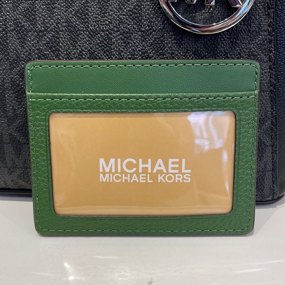 MICHAEL KORS
Large Pebbled Leather Card Holder Case
Fern Green 
NWT - Picture 15 of 16